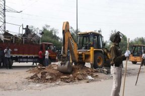 saheenbagh-bulldoze