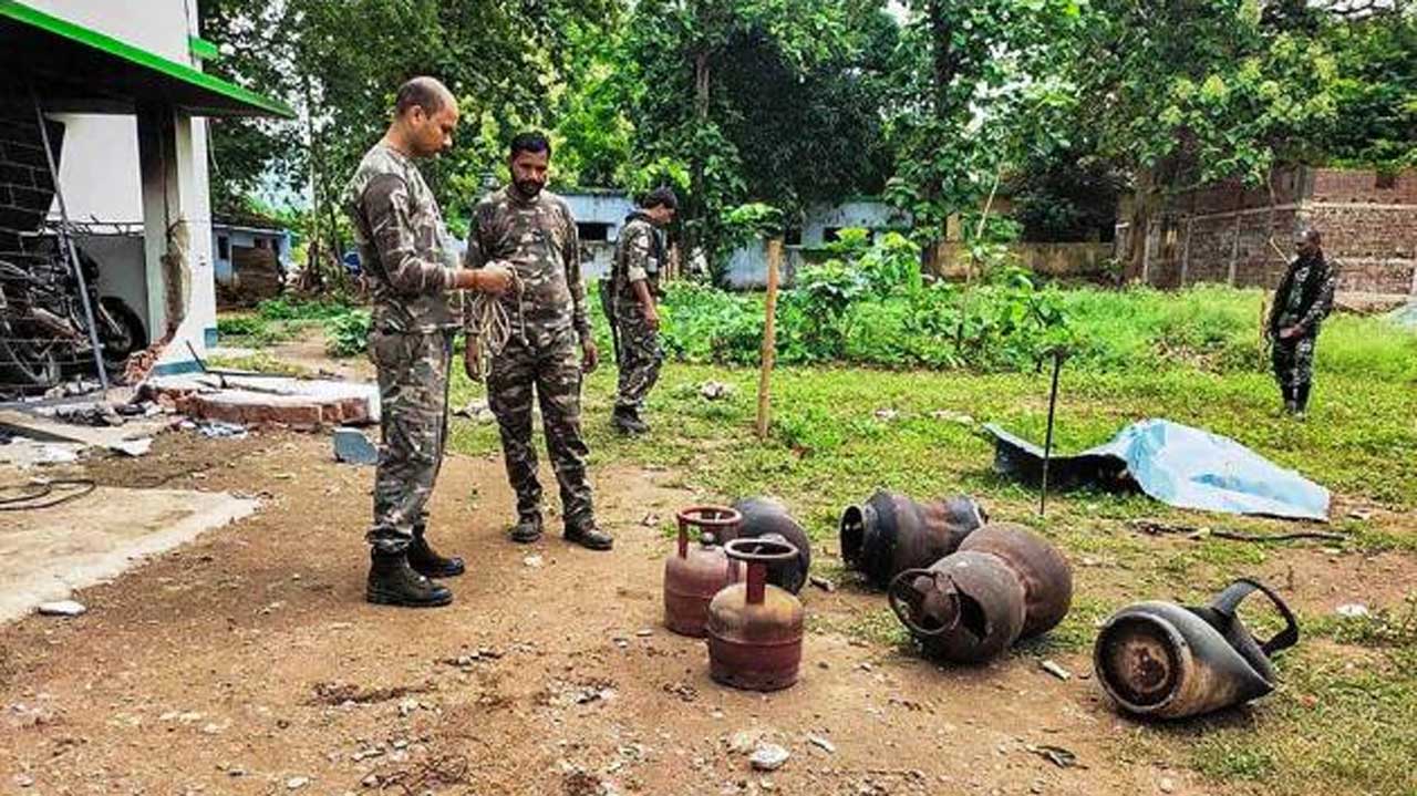 ঝাড়খণ্ডের পশ্চিম সিংভূমে হঠাৎ সক্রিয়তা বৃদ্ধি মাওবাদীদের, নজরদারি বাড়াচ্ছে আধা সেনা