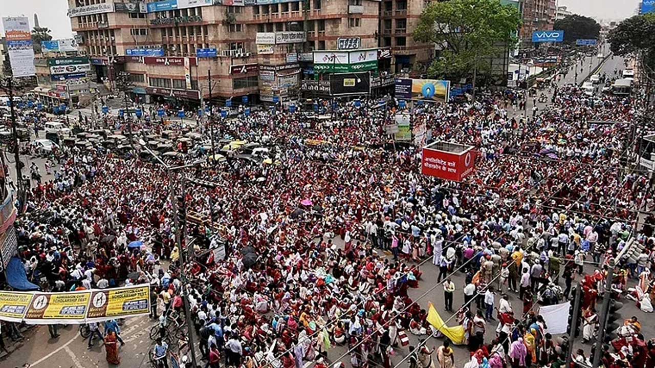 এগোচ্ছে ফ্যাসিবাদ, আন্দোলন করলে মিলবে না সরকারি চাকরি